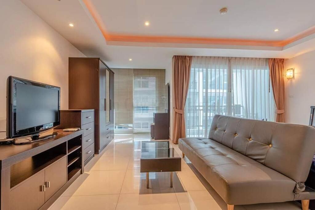 Avenue Residence C5 Pattaya Zewnętrze zdjęcie